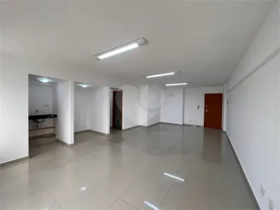 Sala Comercial para venda ou aluguel, 45m² no Embaré, Santos