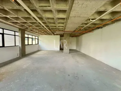 Sala Comercial à venda, 101m² no Santa Efigênia, Belo Horizonte