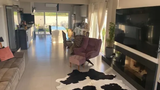 Sobrado com 3 Quartos à venda, 219m² no Sanga Funda, Nova Santa Rita