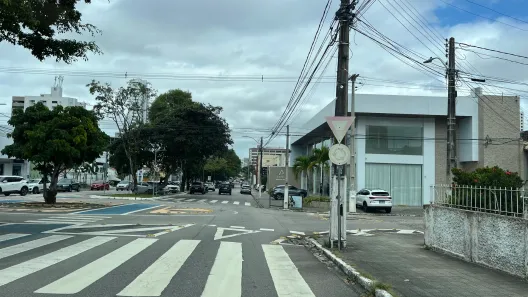 Ponto Comercial para alugar, 80m² no Petrópolis, Natal