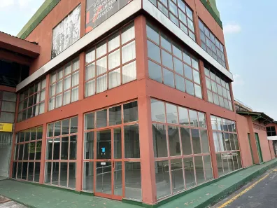 Ponto Comercial para alugar, 500m² no Chapada, Manaus