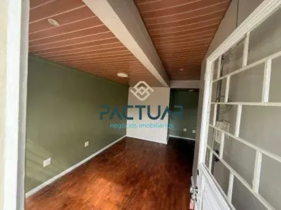 Casa com 2 Quartos para alugar, 90m² no Santo Antônio, Belo Horizonte