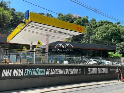 Ponto Comercial para alugar, 94m² no Carangola, Petrópolis