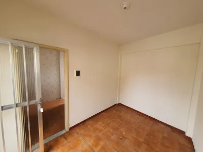 Kitnet com 1 Quarto para alugar, 24m² no Rocha Miranda, Rio de Janeiro