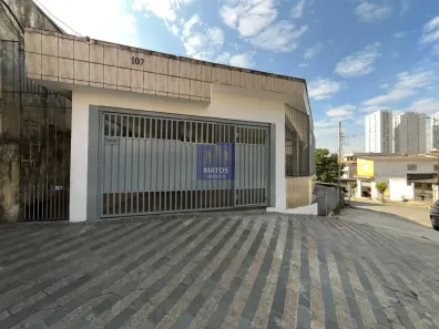 Casa com 2 Quartos para alugar, 80m² no Vila Margarida, Carapicuíba