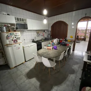Casa com 3 Quartos à venda, 254m² no Parque 10 de Novembro, Manaus