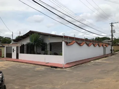 Casa com 3 Quartos à venda, 280m² no Parque 10 de Novembro, Manaus