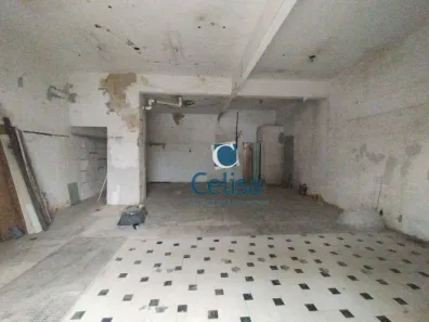 Ponto Comercial para alugar, 83m² no Leme, Rio de Janeiro