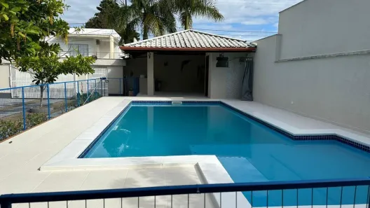 Casa de Condomínio com 4 Quartos para venda ou aluguel, 300m² no , Porto Seguro