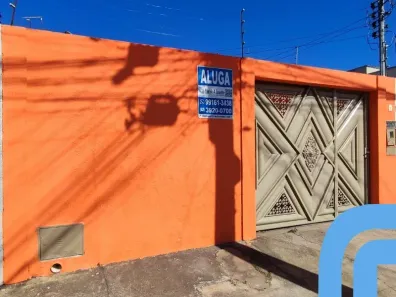 Casa com 3 Quartos para alugar, 90m² no Recanto dos Emboabas, Aparecida de Goiânia