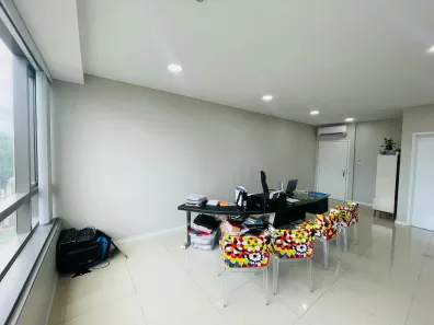 Sala Comercial à venda, 35m² no Adrianópolis, Manaus