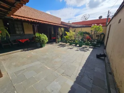 Casa com 4 Quartos à venda, 205m² no Cardoso (Barreiro), Belo Horizonte