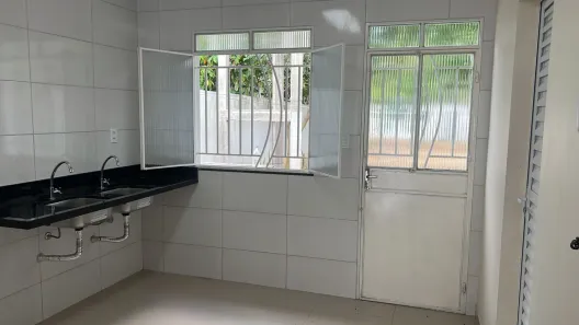 Casa com 3 Quartos para alugar, 200m² no Cidade Nova, Manaus
