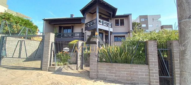 Casa com 3 Quartos à venda, 530m² no Cruzeiro, Caxias do Sul