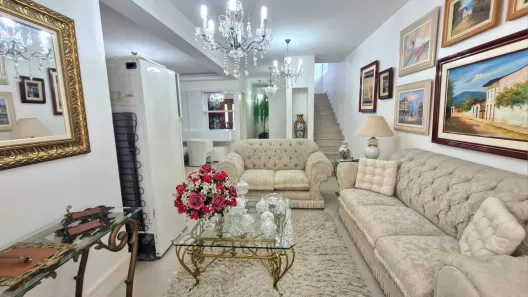 Casa de Condomínio com 5 Quartos à venda, 230m² no Taquara, Rio de Janeiro