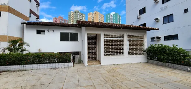 Imóvel Comercial com 5 Quartos para alugar, 421m² no Pituba, Salvador