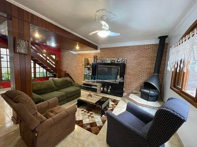 Sobrado com 4 Quartos à venda, 360m² no Vila Imbui, Cachoeirinha