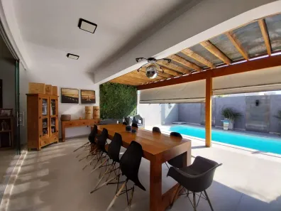 Casa de Condomínio com 3 Quartos à venda, 220m² no Castelos, Tremembé