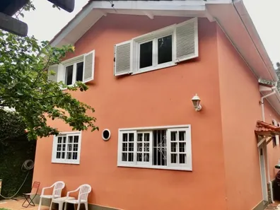 Imóvel Comercial com 1 Quarto para venda ou aluguel, 250m² no Morin, Petrópolis