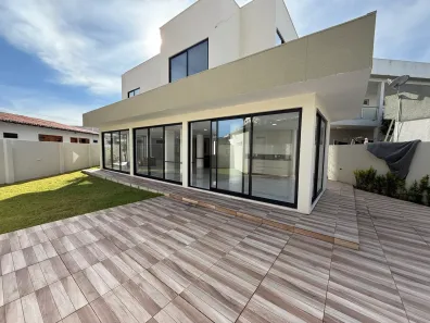 Casa de Condomínio com 4 Quartos à venda, 220m² no Candelária, Natal