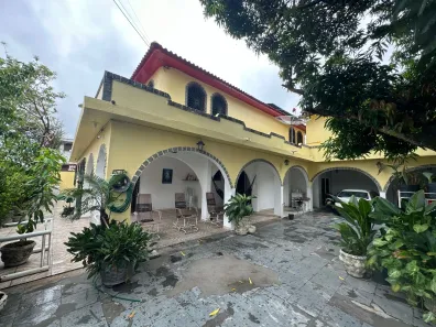 Sobrado com 10 Quartos à venda, 396m² no Parque 10 de Novembro, Manaus