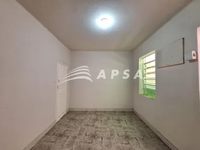 Casa com 1 Quarto para alugar, 55m² no Centro, Nova Iguaçu