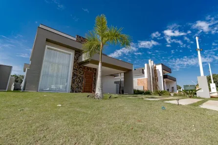 Casa de Condomínio com 3 Quartos para venda ou aluguel, 184m² no Ninho Verde II, Pardinho