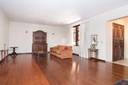 Imóvel Comercial com 4 Quartos para alugar, 450m² no Serra, Belo Horizonte