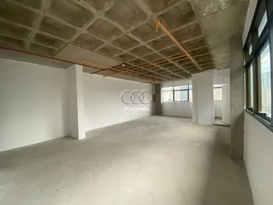 Sala Comercial para alugar, 179m² no Santa Efigênia, Belo Horizonte