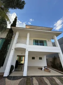 Casa de Condomínio com 4 Quartos para alugar, 370m² no Residencial Granville, Goiânia