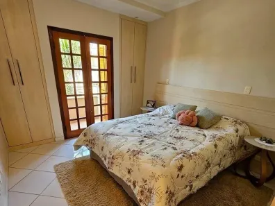 Casa de Condomínio com 3 Quartos para alugar, 235m² no Jardim Independência, Taubaté