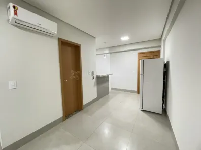 Apartamento com 1 Quarto para alugar, 42m² no Zona 01, Maringá