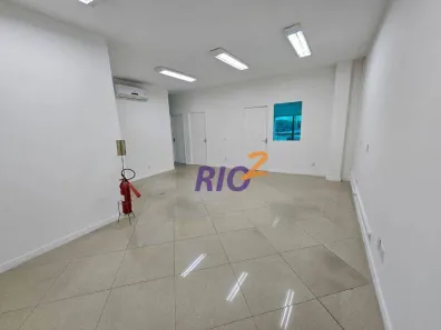 Sala Comercial para alugar, 160m² no Barra Olímpica, Rio de Janeiro