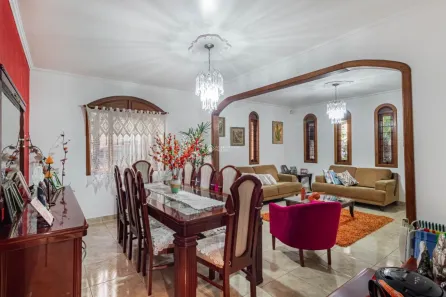 Sobrado com 4 Quartos à venda, 286m² no Vila Imbui, Cachoeirinha