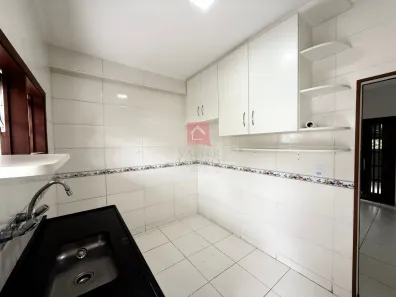 Casa com 2 Quartos para alugar, 120m² no Carangola, Petrópolis