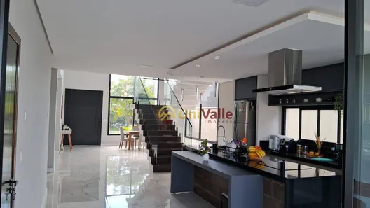 Casa de Condomínio com 3 Quartos para venda ou aluguel, 326m² no Quiririm, Taubaté