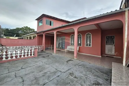 Casa com 4 Quartos à venda, 347m² no Aleixo, Manaus