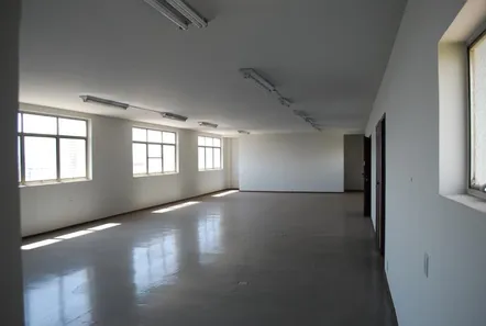 Sala Comercial para alugar, 128m² no Santa Efigênia, Belo Horizonte