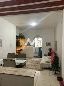Casa com 2 Quartos para alugar, 80m² no Santa Efigênia, Belo Horizonte