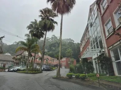 Ponto Comercial para alugar, 32m² no Quarteirão Brasileiro, Petrópolis