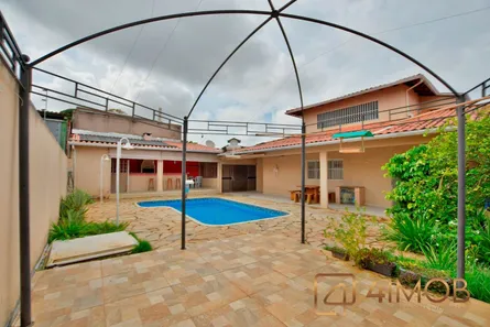 Casa com 4 Quartos à venda, 270m² no Park Way, Brasília