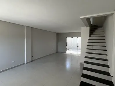 Sobrado com 3 Quartos à venda, 115m² no Sertãozinho, Matinhos