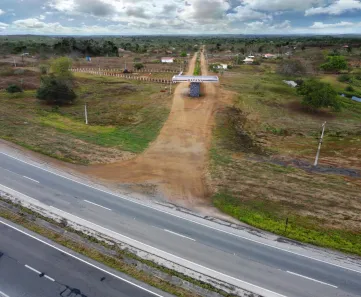 Lote/Terreno à venda, 640m² no Centro, Candeias