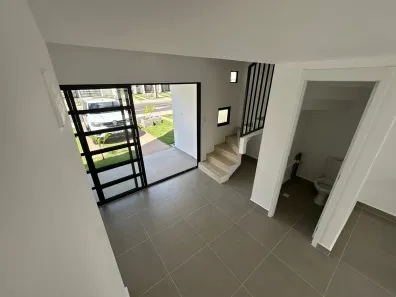 Casa de Condomínio com 2 Quartos para alugar, 70m² no Ponta Negra, Manaus