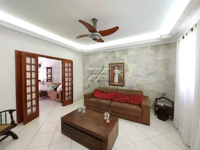 Casa com 3 Quartos à venda, 254m² no Vila Santo Antônio, Rio Claro