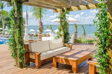 Casa de Condomínio com 4 Quartos à venda, 180m² no Terras de Santa Cristina XIII Setor Marina, Paranapanema
