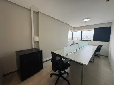 Sala Comercial com 4 Quartos para alugar, 60m² no Adrianópolis, Manaus