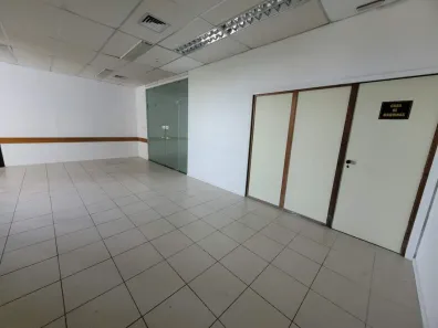 Sala Comercial para alugar, 930m² no Boa Vista, Recife