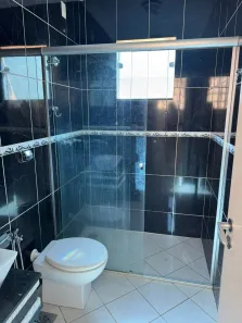 Casa de Condomínio com 4 Quartos para alugar, 253m² no Jardins Madri, Goiânia