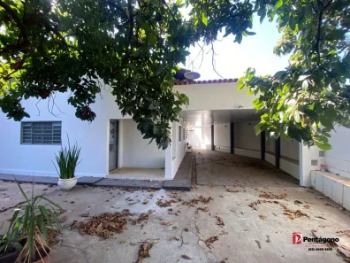 Casa com 4 Quartos para alugar, 155m² no Vila Rosa, Goiânia
